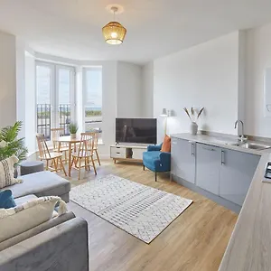 https://host-stay-glenholme-house.yorkshirehotels.net
