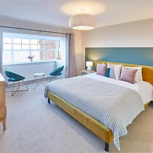 https://host-stay-salty-seaview.yorkshirehotels.net